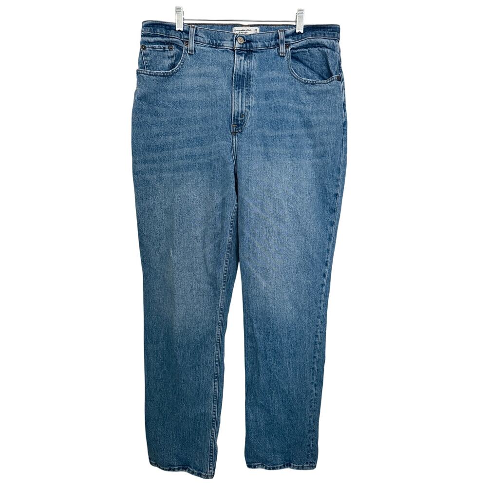 Abercrombie & Fitch Blue Distressed 90s Straight High Rise Size 33 Casual Staple
